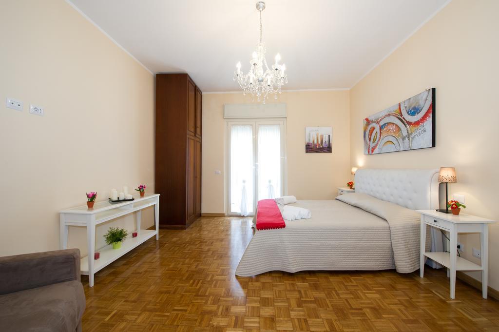 Appartamento House Gregorio Roma Esterno foto