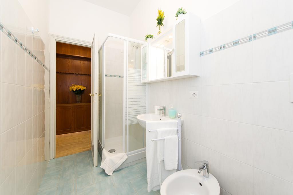 Appartamento House Gregorio Roma Esterno foto