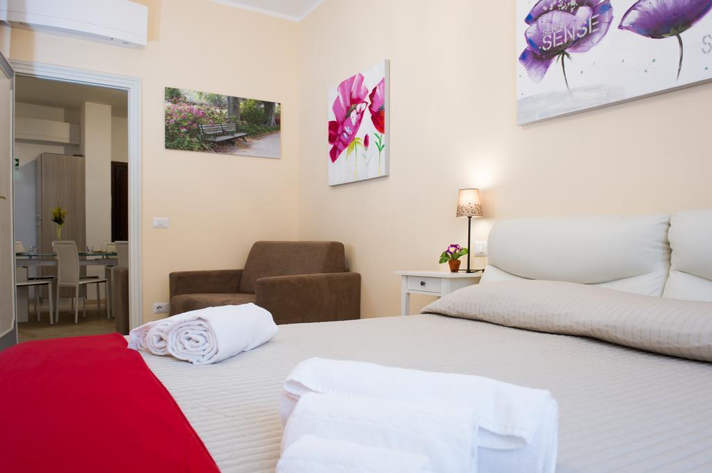 Appartamento House Gregorio Roma Esterno foto